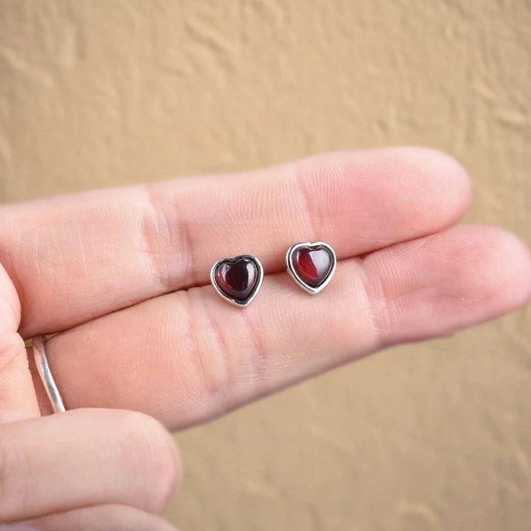 Boucles d'Oreilles "Murmure du Coeur" en Grenat & Argent