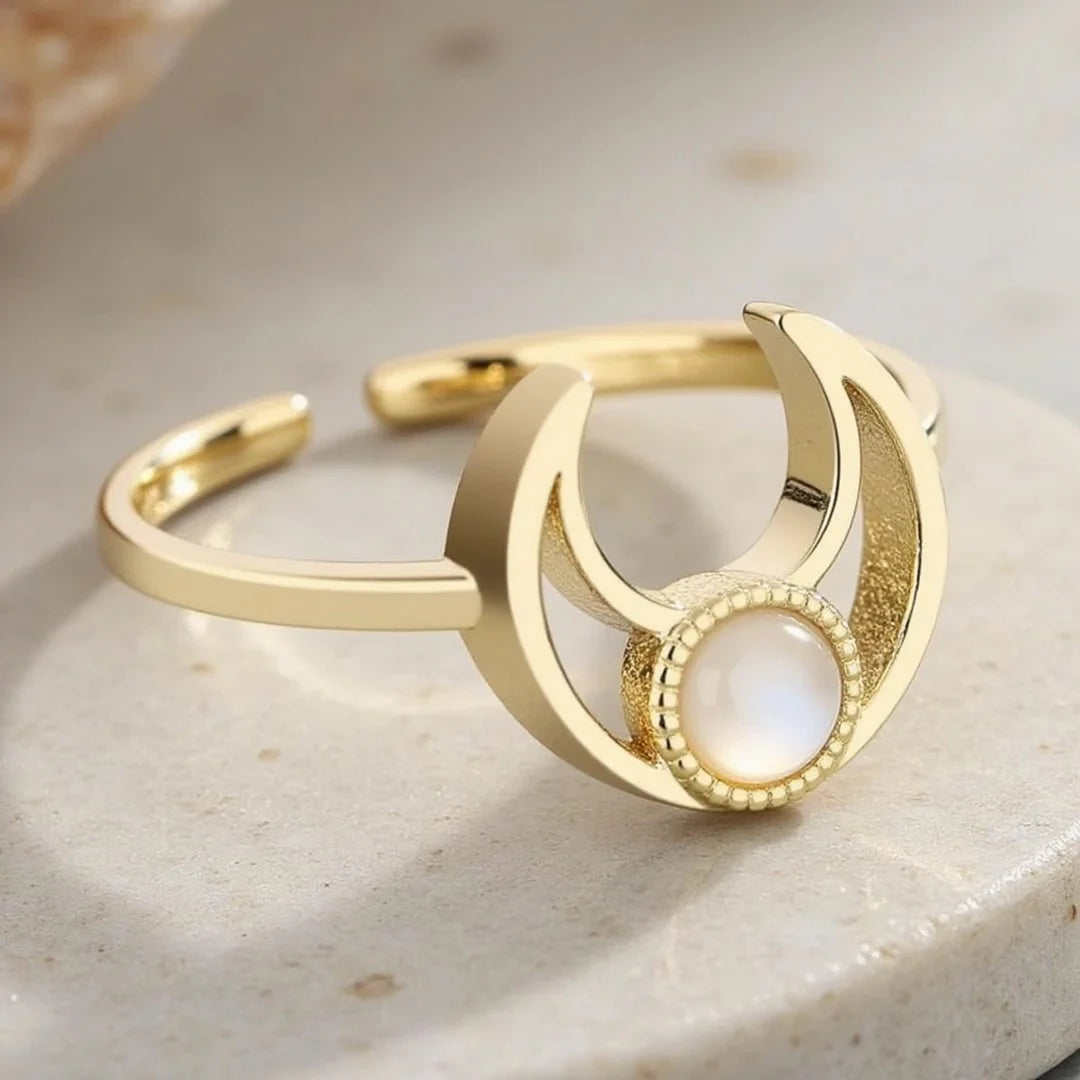 Bague Ajustable "Lune Ajourée" en Nacre