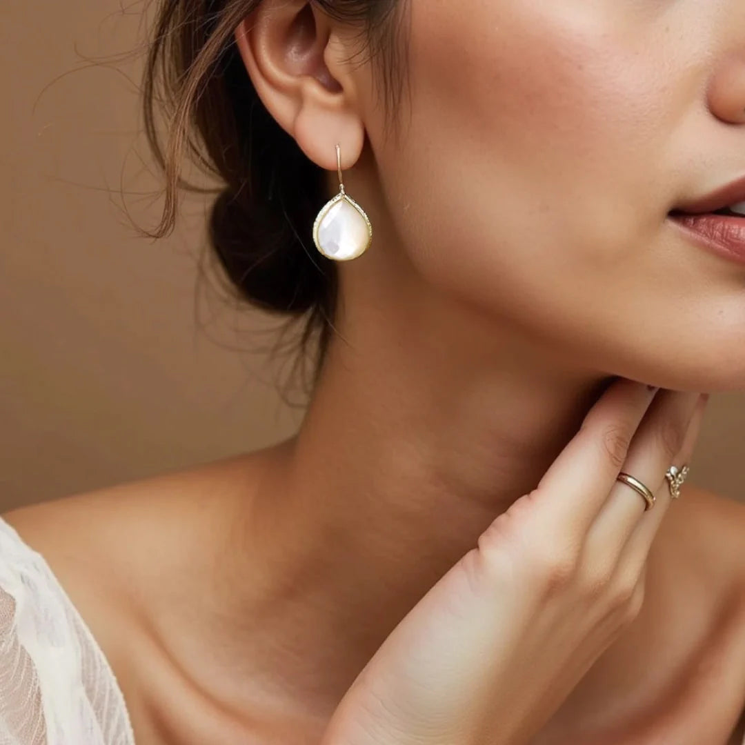 Boucles d'Oreilles "Eclat Subtil" en Nacre