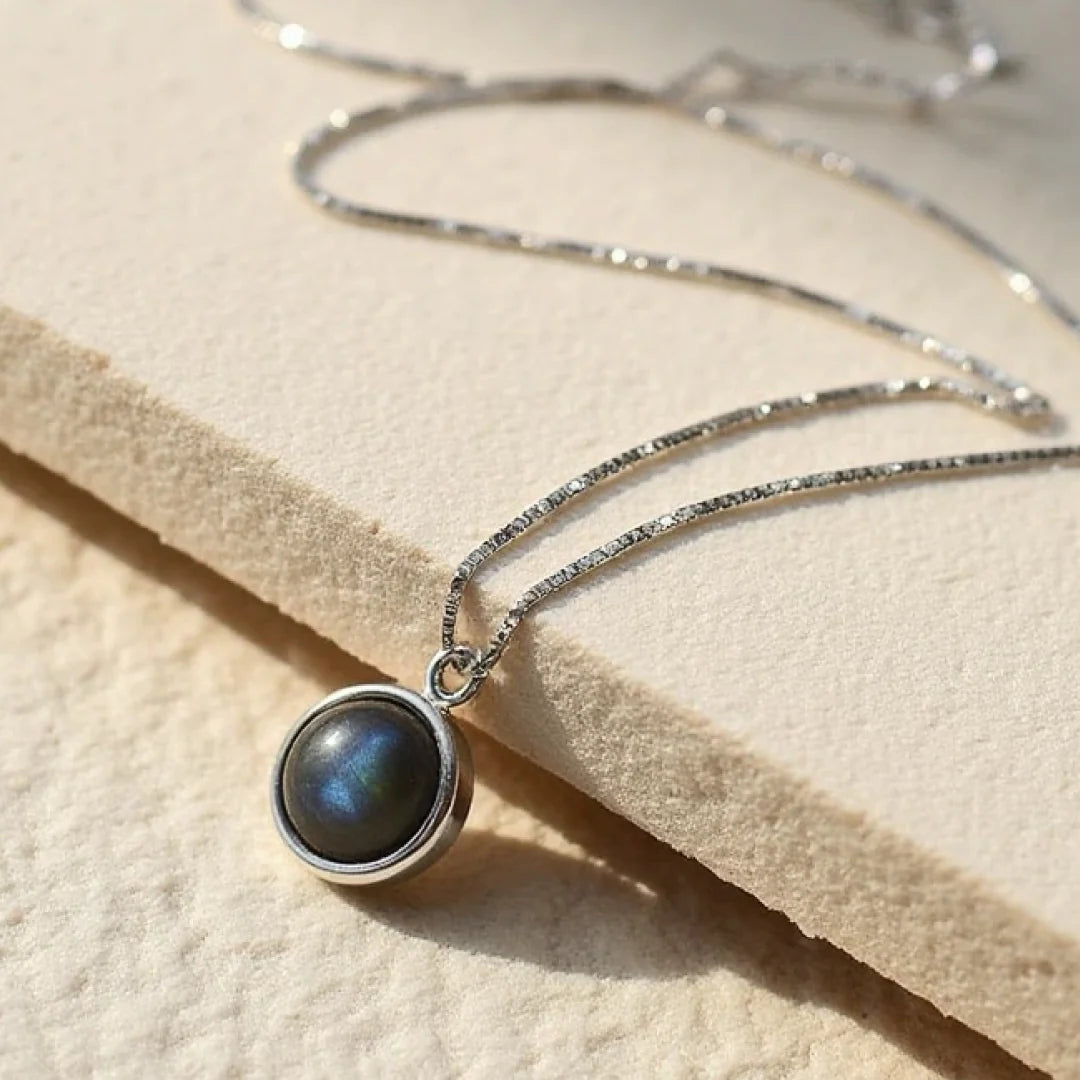 Pendentif "Perle Boréale" en Labradorite