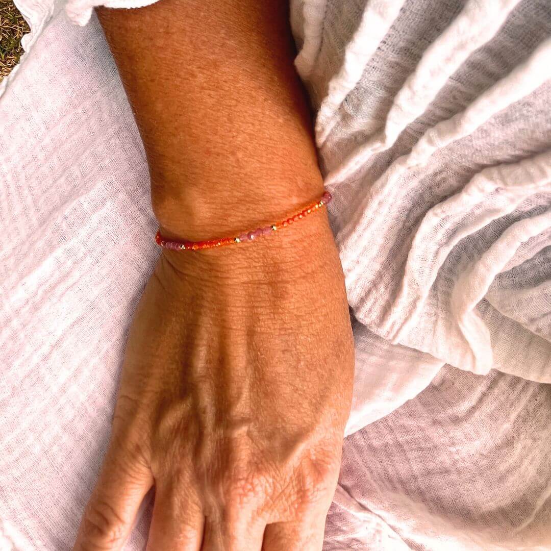 Bracelet Fin en Tourmaline Rose & Pierres Naturelles - Symphonie Minérale