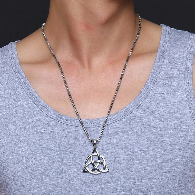 Collier Pendentif Triple Noeud - Triquetra