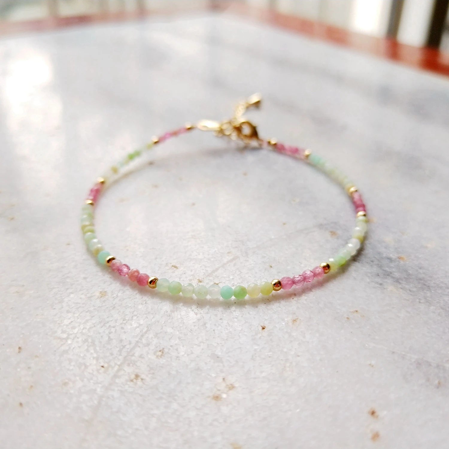 Bracelet Fin en Tourmaline Rose & Pierres Naturelles - Symphonie Minérale