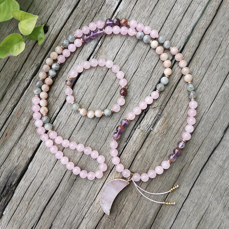 Collier Mala "Lune Sacrée" en Super 7, Pierre de Soleil, Quartz Rose & Labradorite