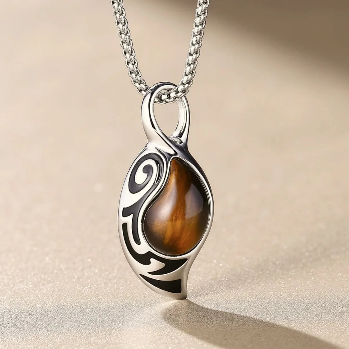 Pendentif en Oeil de Tigre - Amulette Tribale