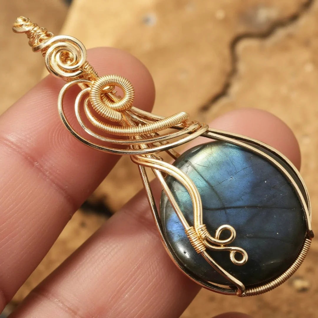 Collier pendentif "Gardien de l’Univers" en Labradorite