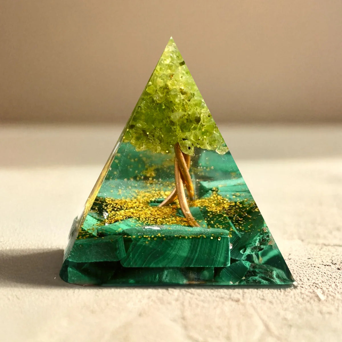 Orgonite en Péridot & Malachite - Arbre de Vie Renaissant