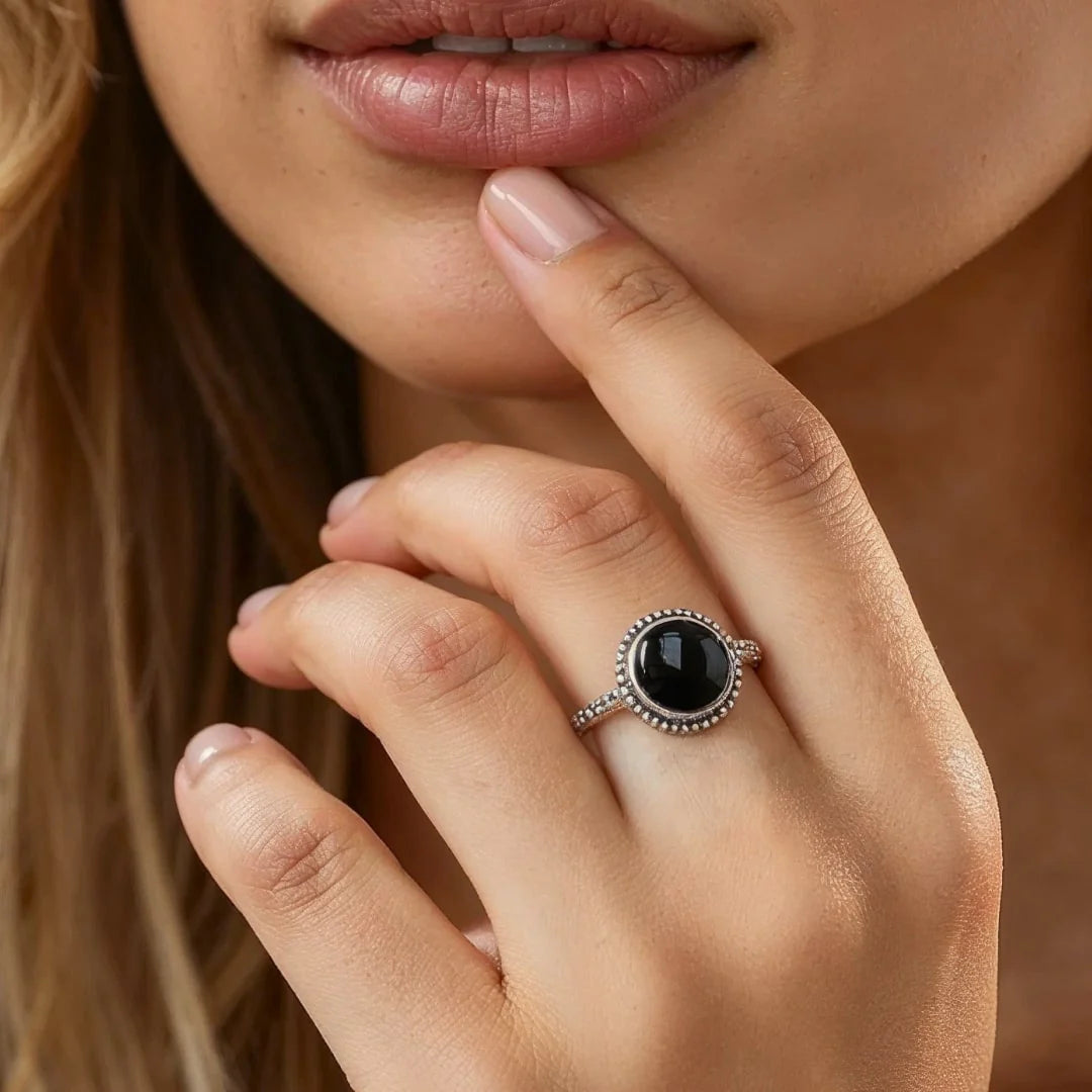 Bague "Bouclier d'Energie" en Onyx Noir & Argent