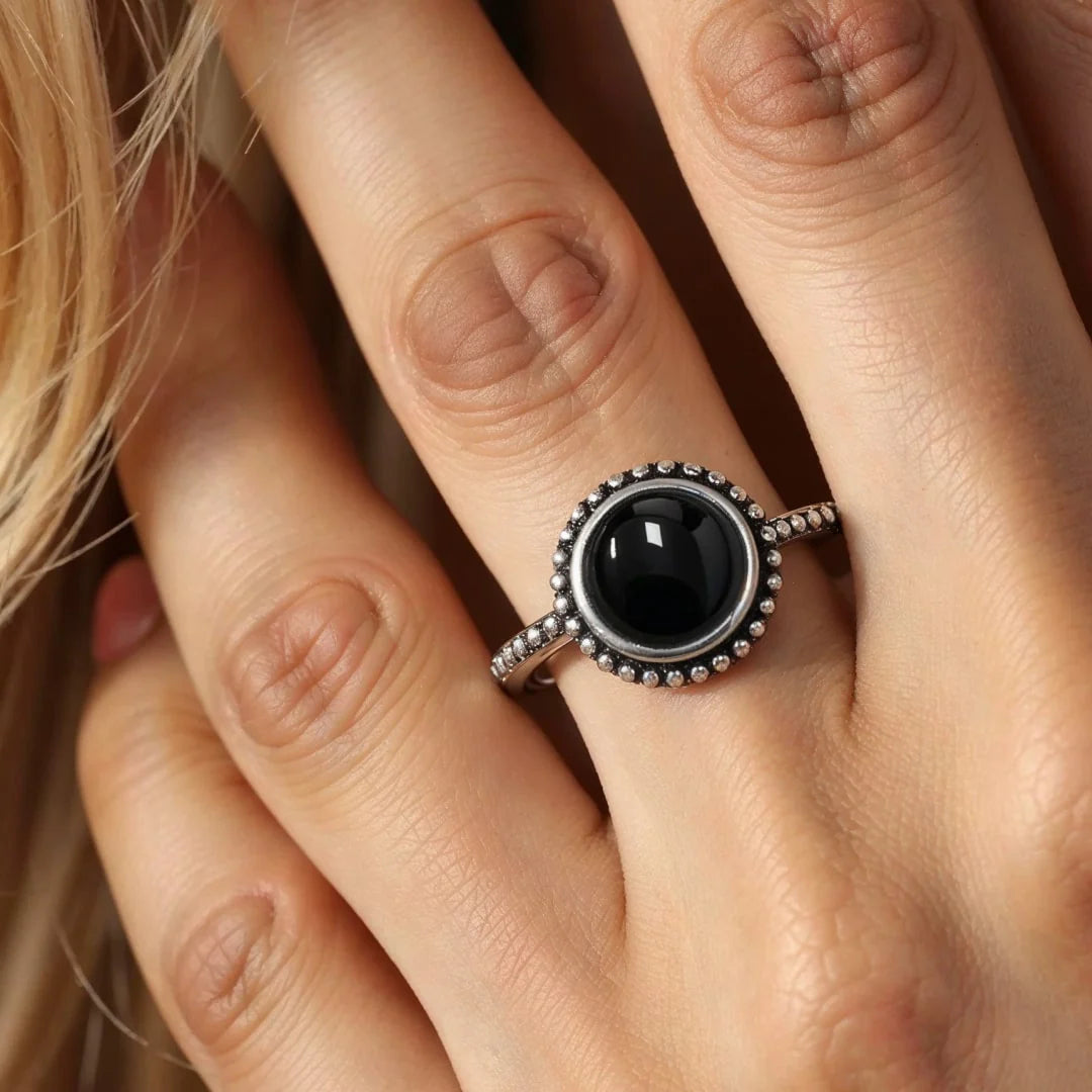 Bague "Bouclier d'Energie" en Onyx Noir & Argent
