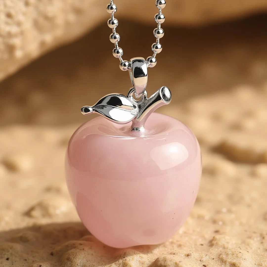 Collier Pendentif "Pomme d'Amour" en Pierre Naturelle