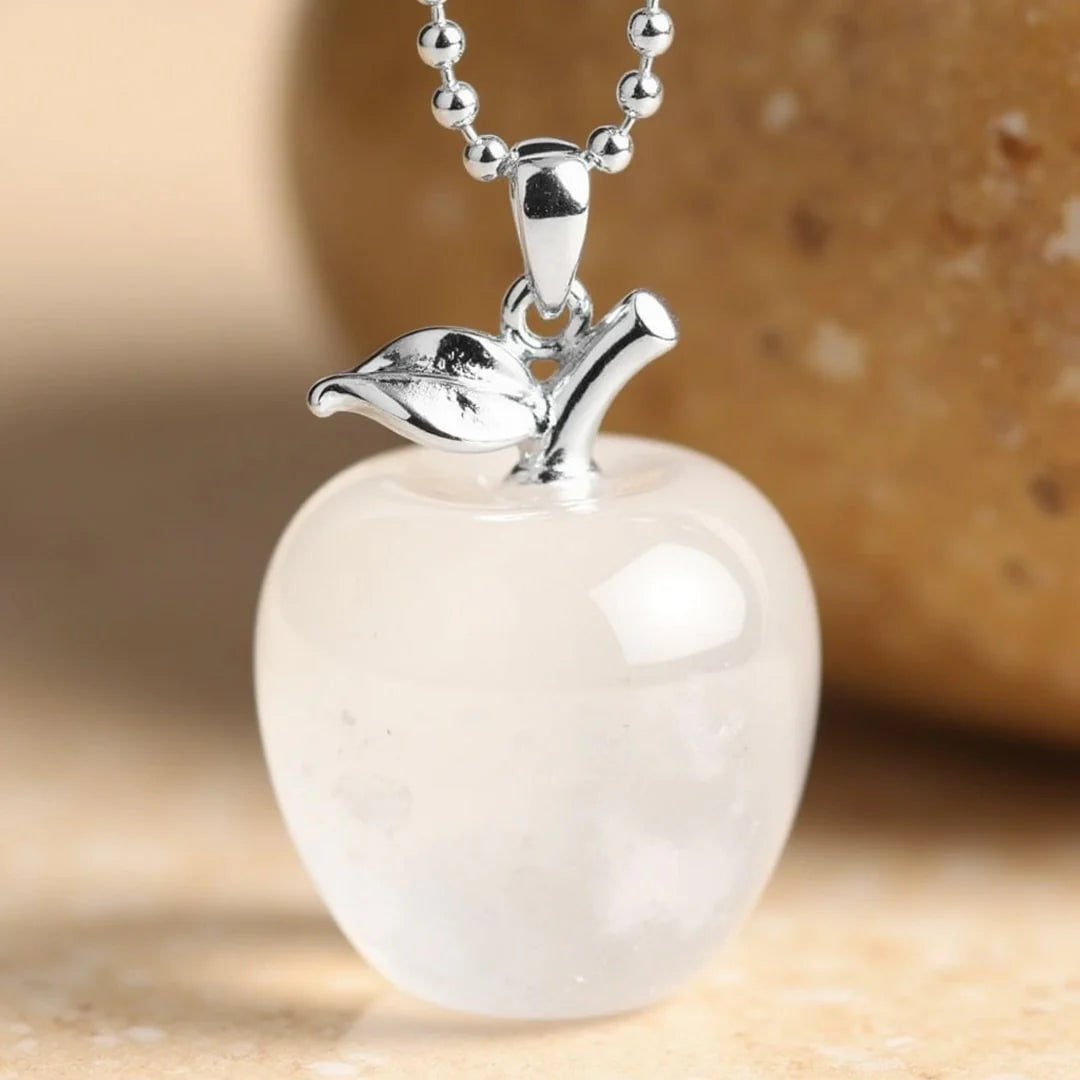 Collier Pendentif "Pomme d'Amour" en Pierre Naturelle