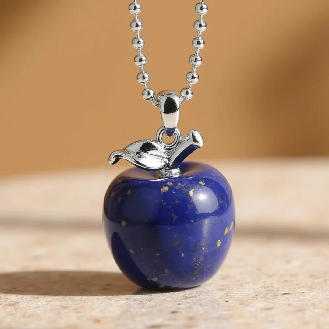 Collier Pendentif "Pomme d'Amour" en Pierre Naturelle