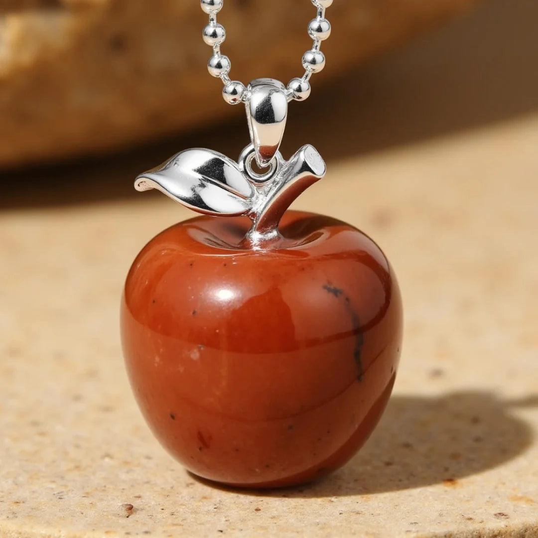 Collier Pendentif "Pomme d'Amour" en Pierre Naturelle