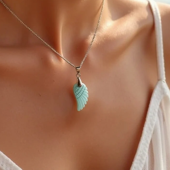 Collier Pendentif "Aile d'Ange" en Pierre Naturelle
