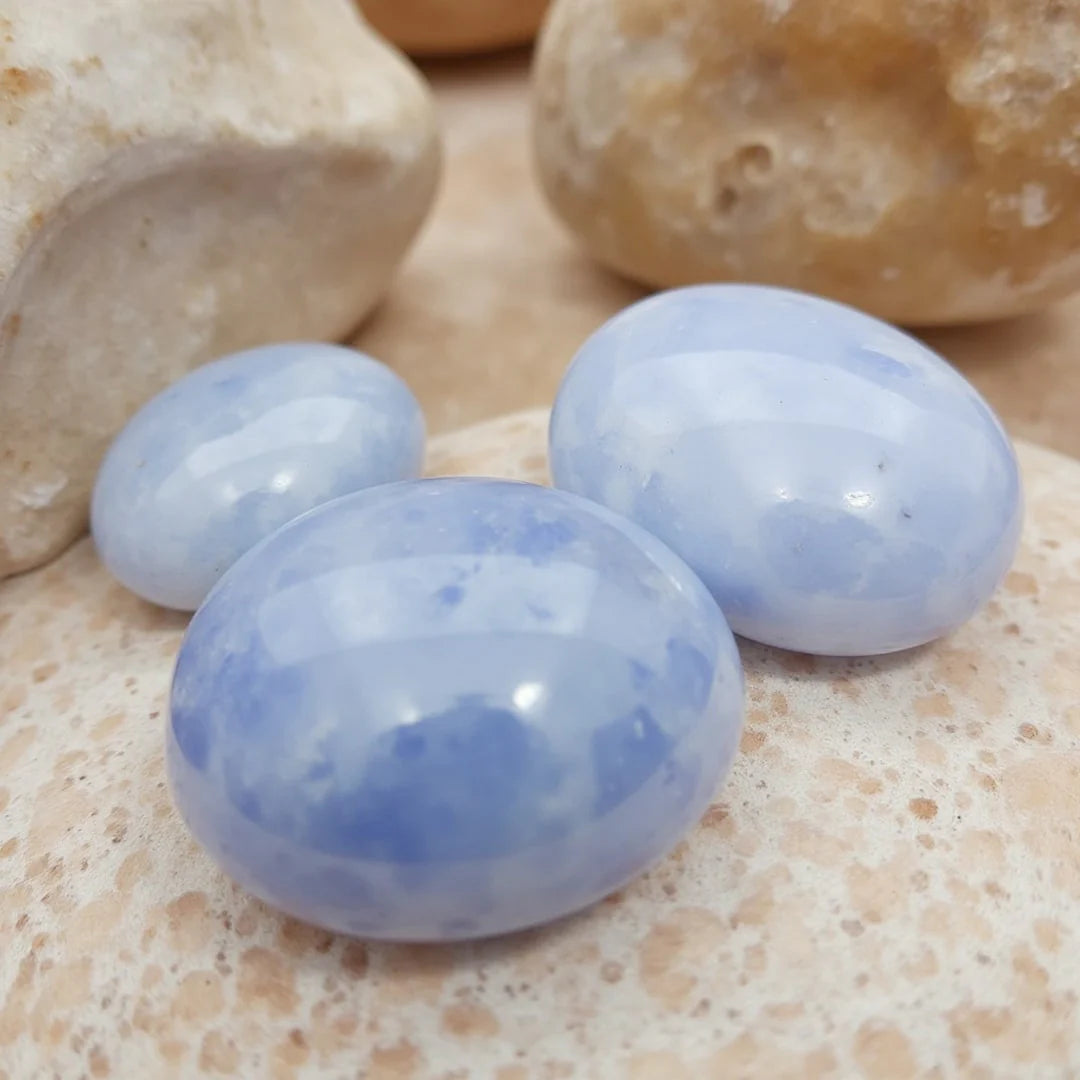 Galet en Calcite Bleue - Sommeil Serein