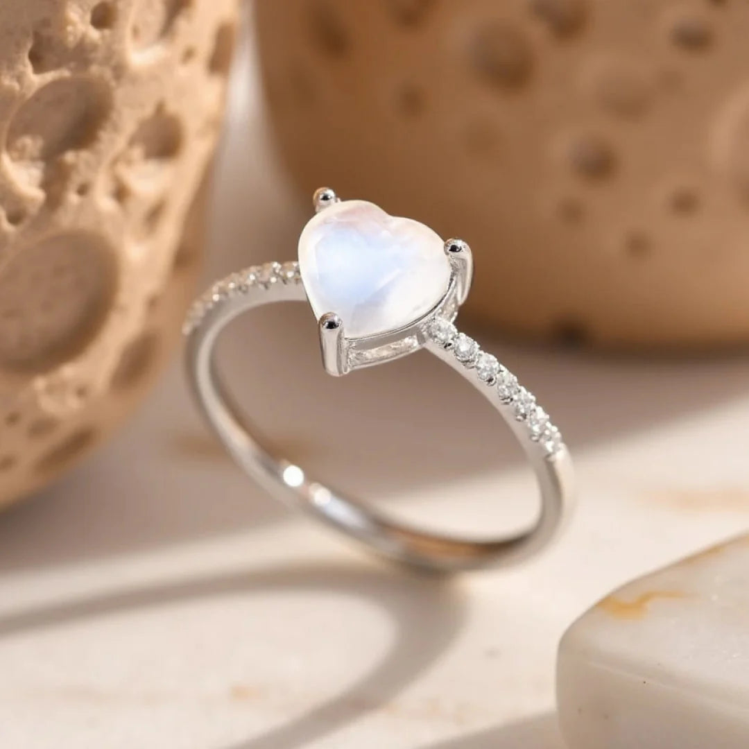 Bague "Cœur de Princesse" en Pierre de Lune & Argent