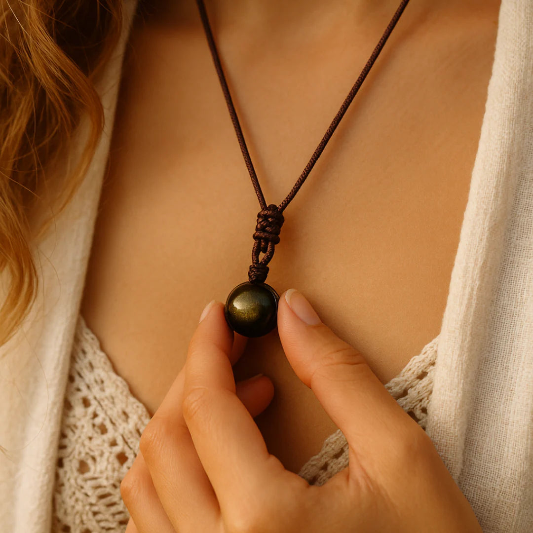Collier Pendentif "Perle de Lumière" en Obsidienne Dorée