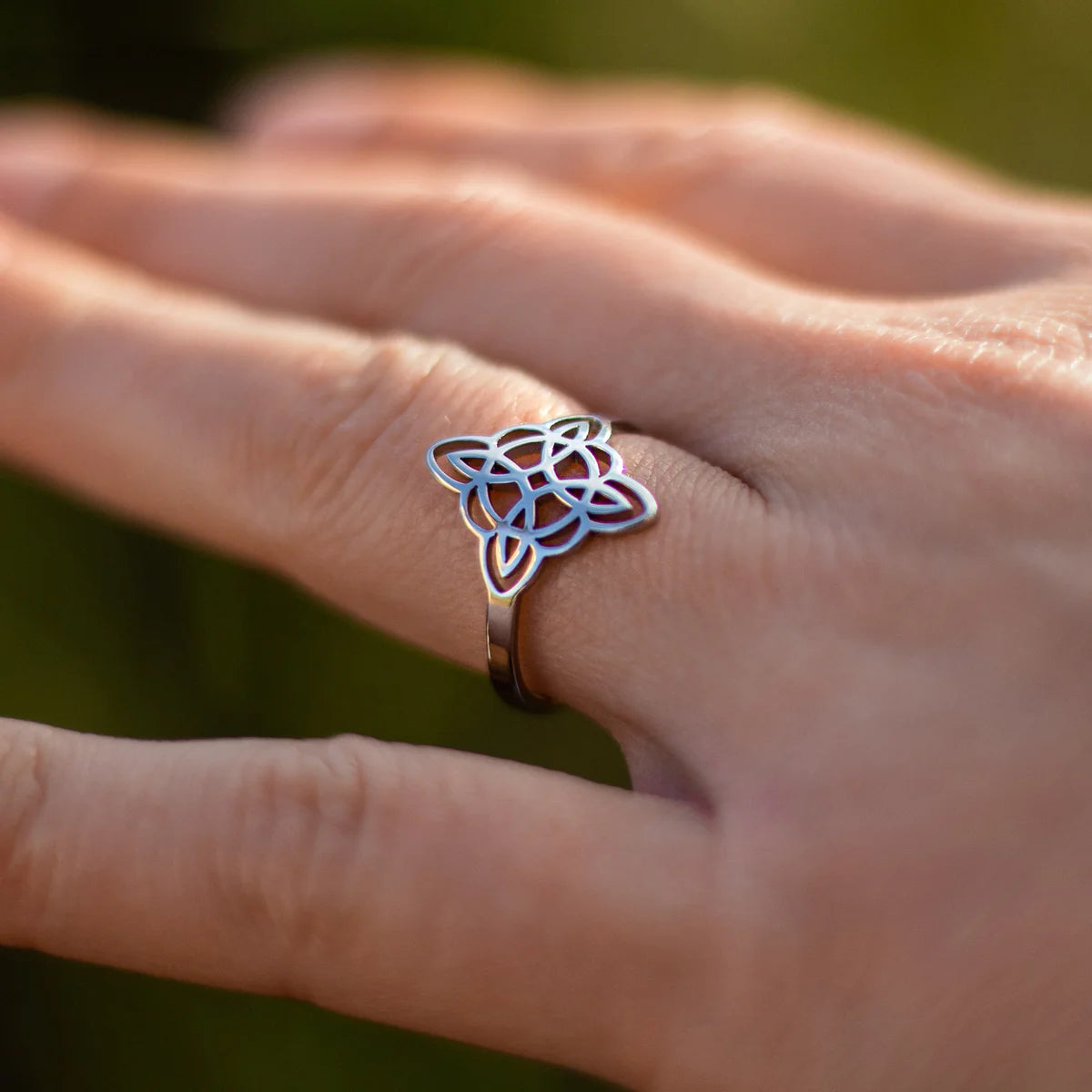 Bague Ajustable "Bouclier Originel" - Noeud de Sorcière