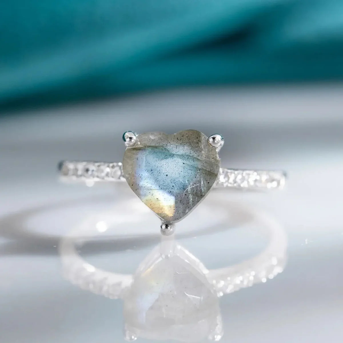 Bague "Cœur Astral" en Labradorite & Argent