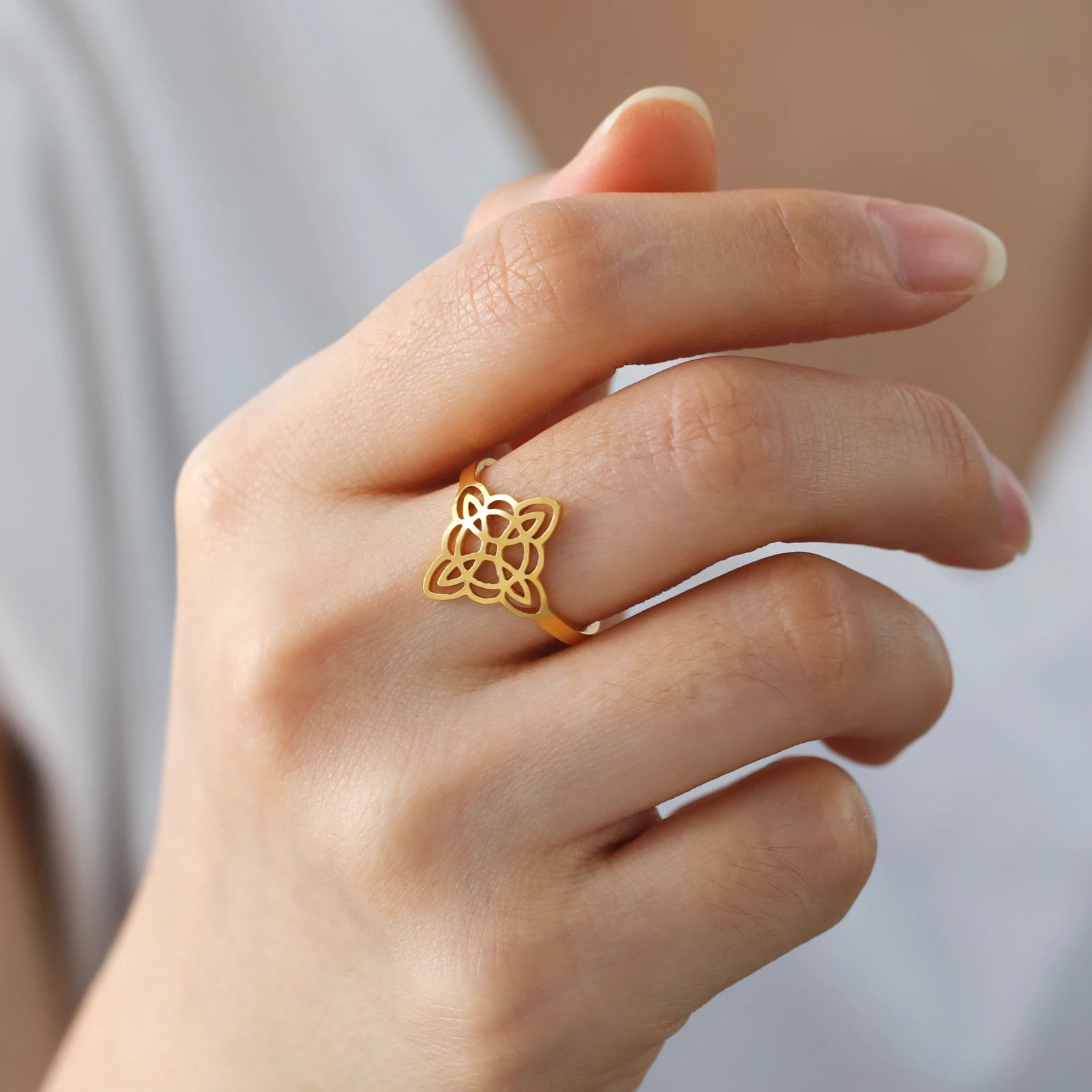 Bague Ajustable "Bouclier Originel" - Noeud de Sorcière
