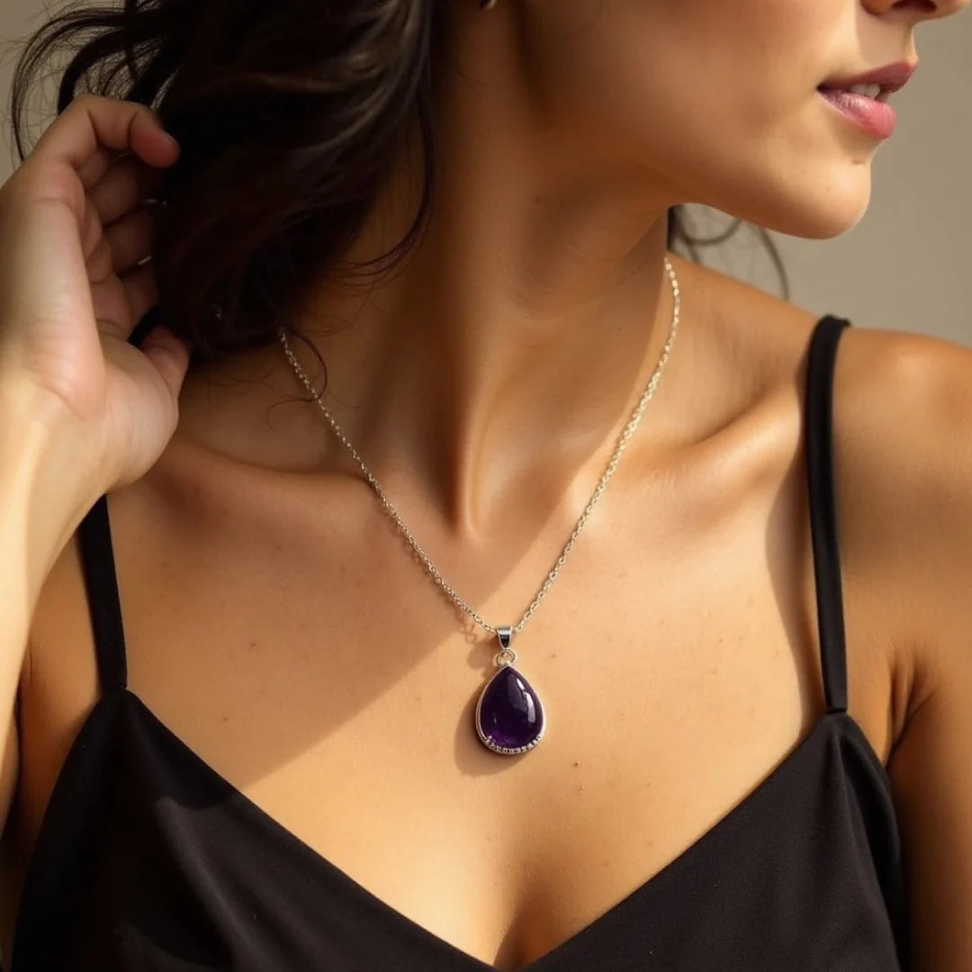 Collier Pendentif "Eclat d'Iris" en Améthyste
