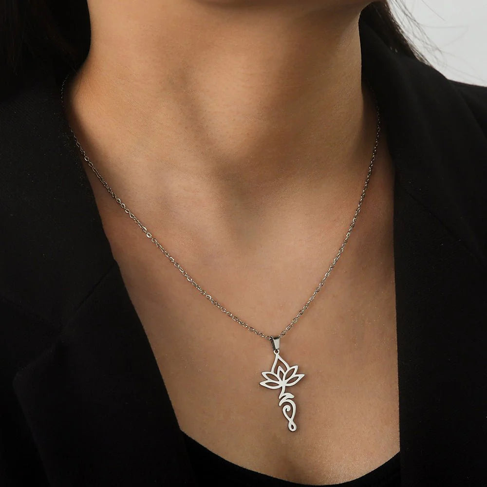 Collier Pendentif Unalome "Lotus Divin"