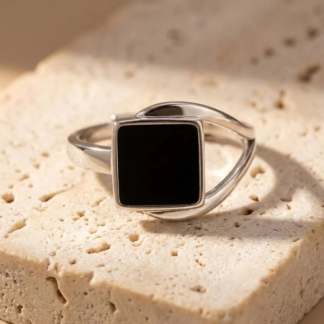 Bague Ajustable en Onyx Noir - Equilibre Absolu