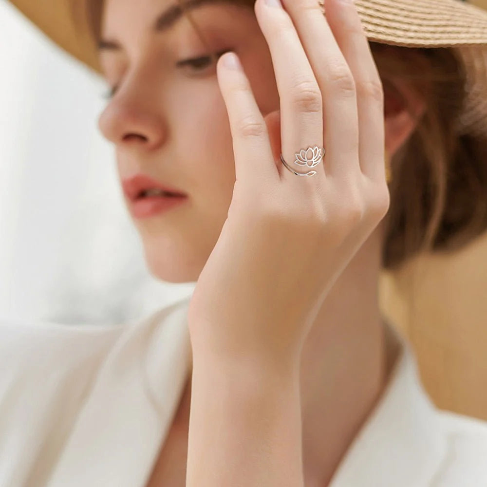 Bague Ajustable "Lotus Sacré"