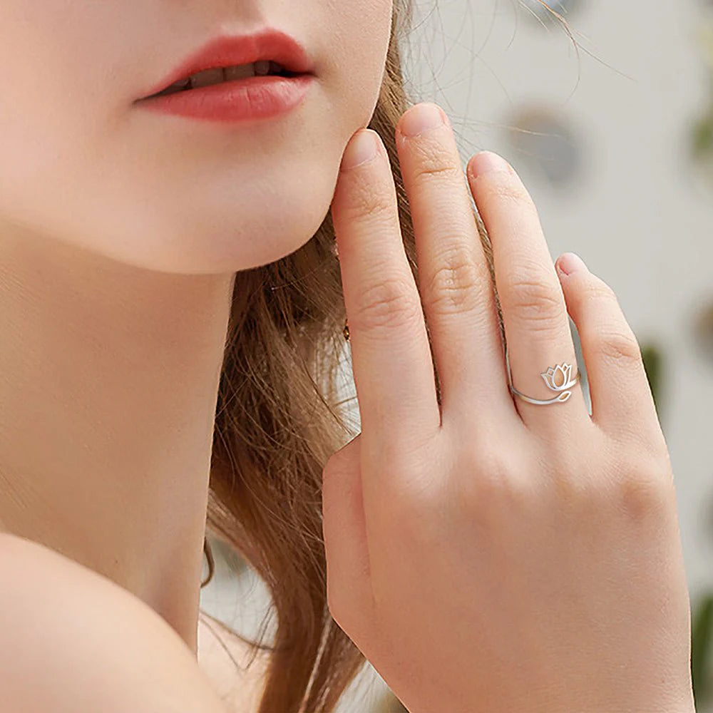 Bague Ajustable "Lotus Sacré"