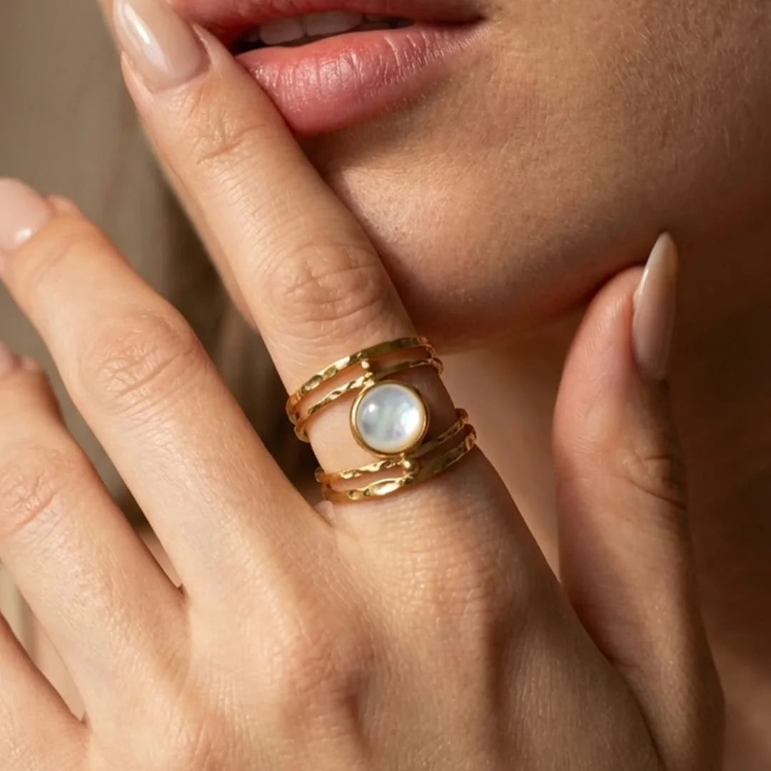 Bague Ajustable en Nacre - Aura de Douceur