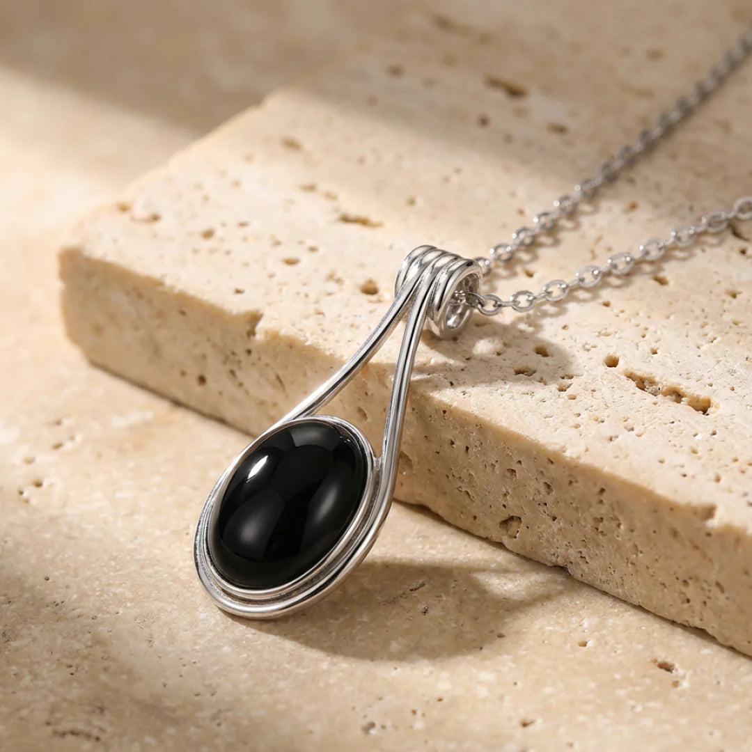 Pendentif en Onyx Noire & Argent - Sérénité d'Ebène