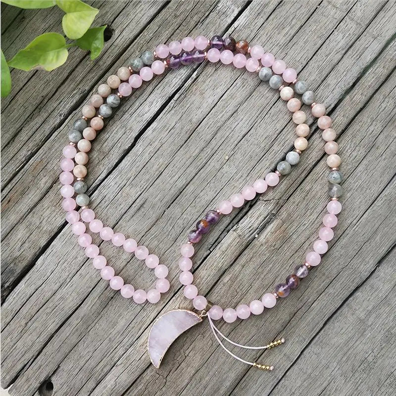 Collier Mala "Lune Sacrée" en Super 7, Pierre de Soleil, Quartz Rose & Labradorite