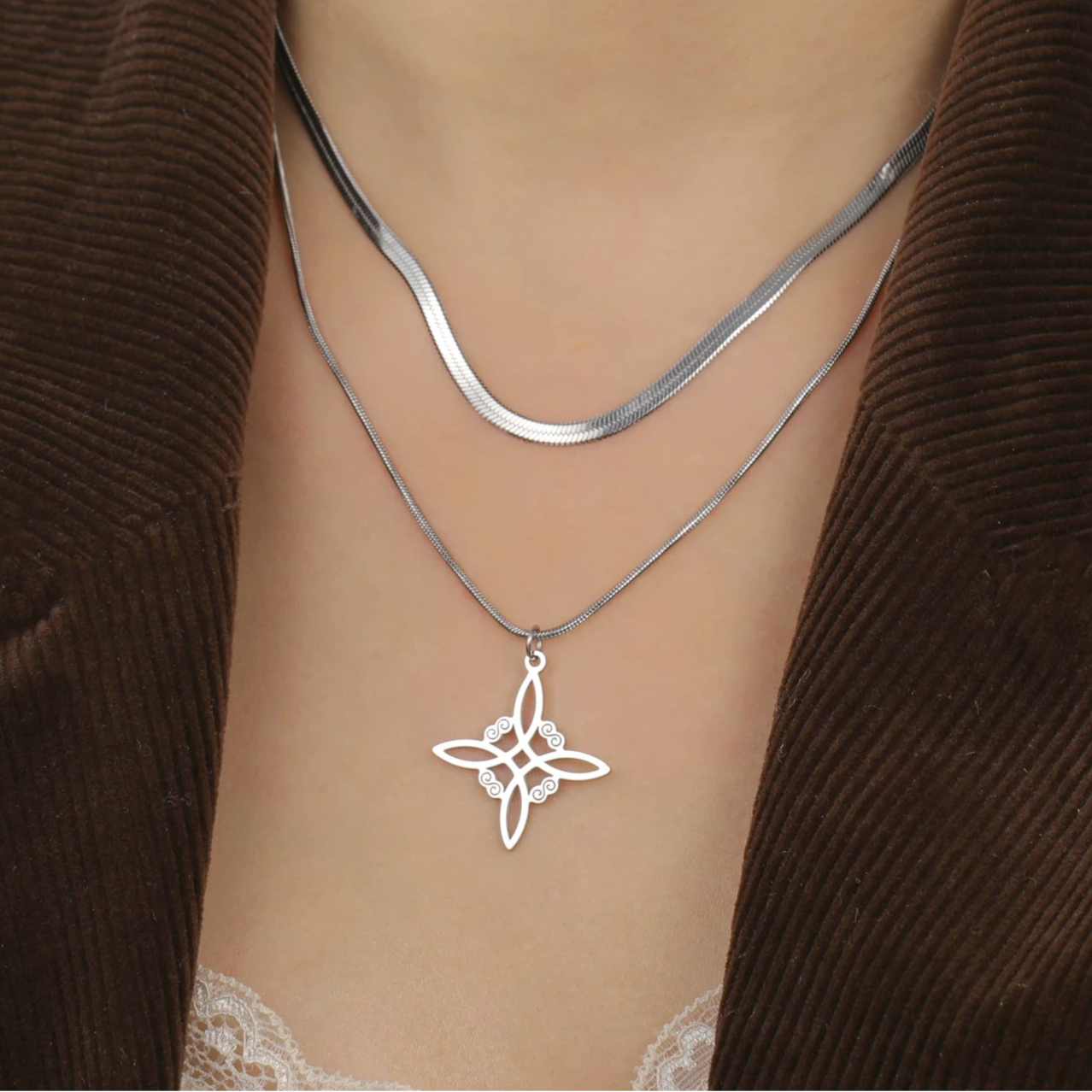 Collier "Égide Sacrée" - Noeud de Sorcière