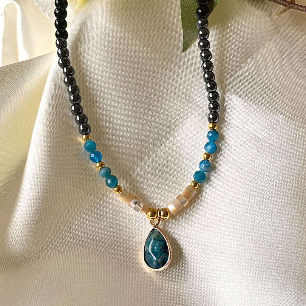 Collier "Goutte de Vitalité" en Apatite Naturelle