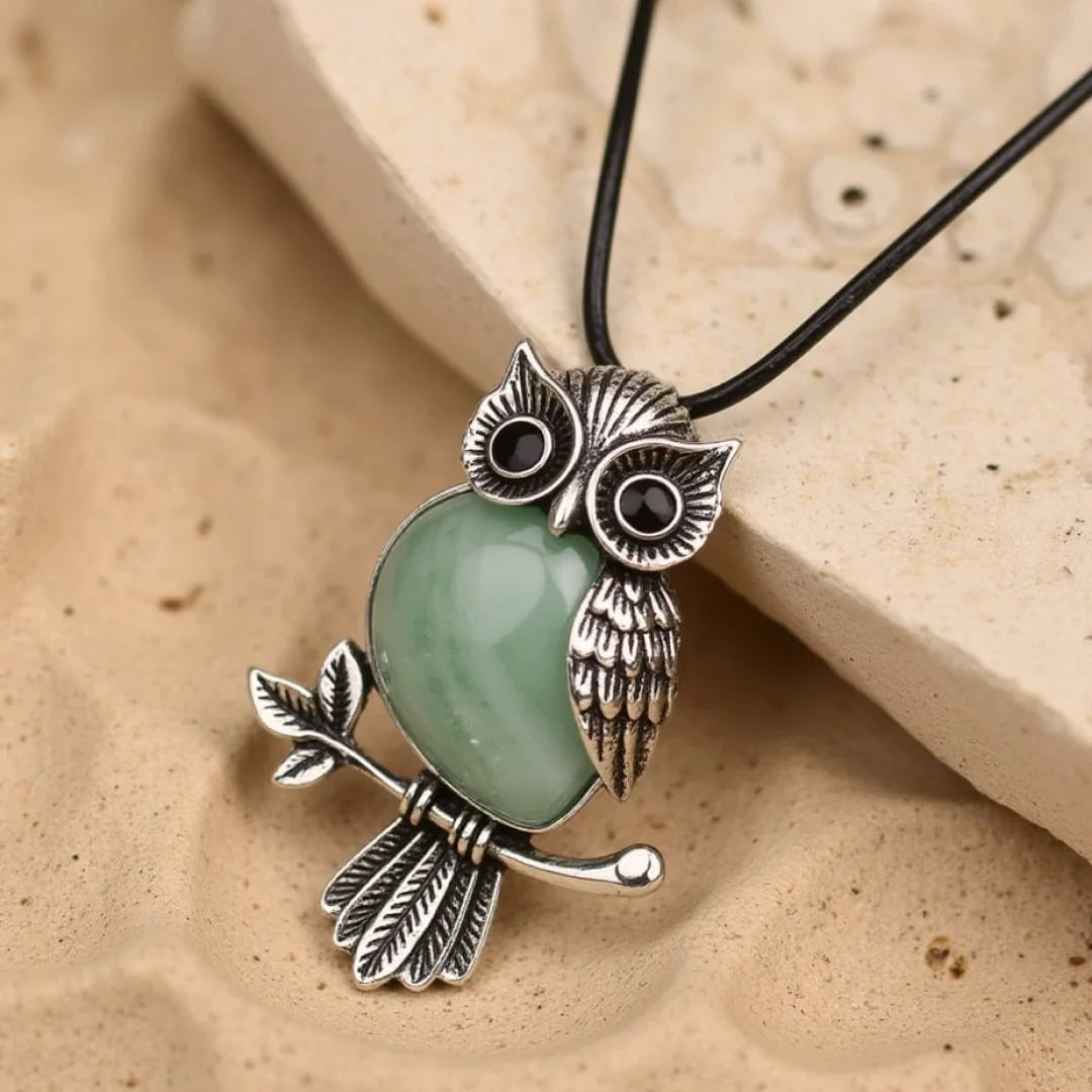 Collier Pendentif "Esprit du Hibou" en Pierres Naturelles