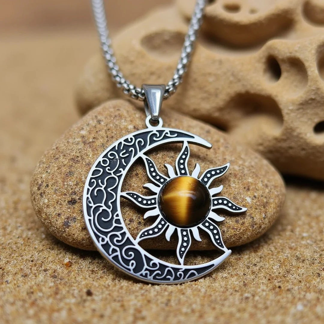 Pendentif en Oeil de Tigre "Alliance Céleste Lune-Soleil"
