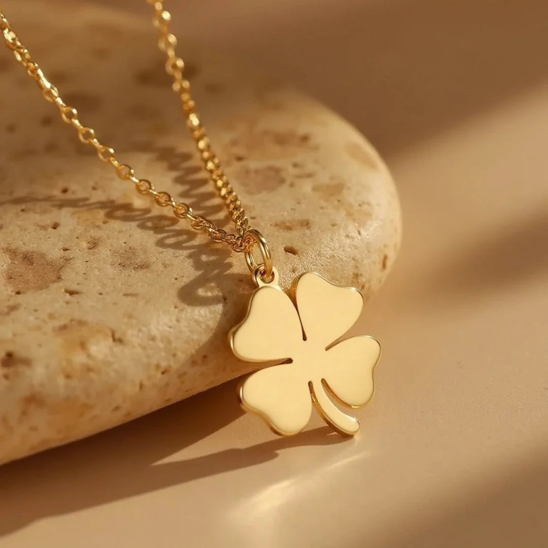 Collier Pendentif "Trèfle de Chance"