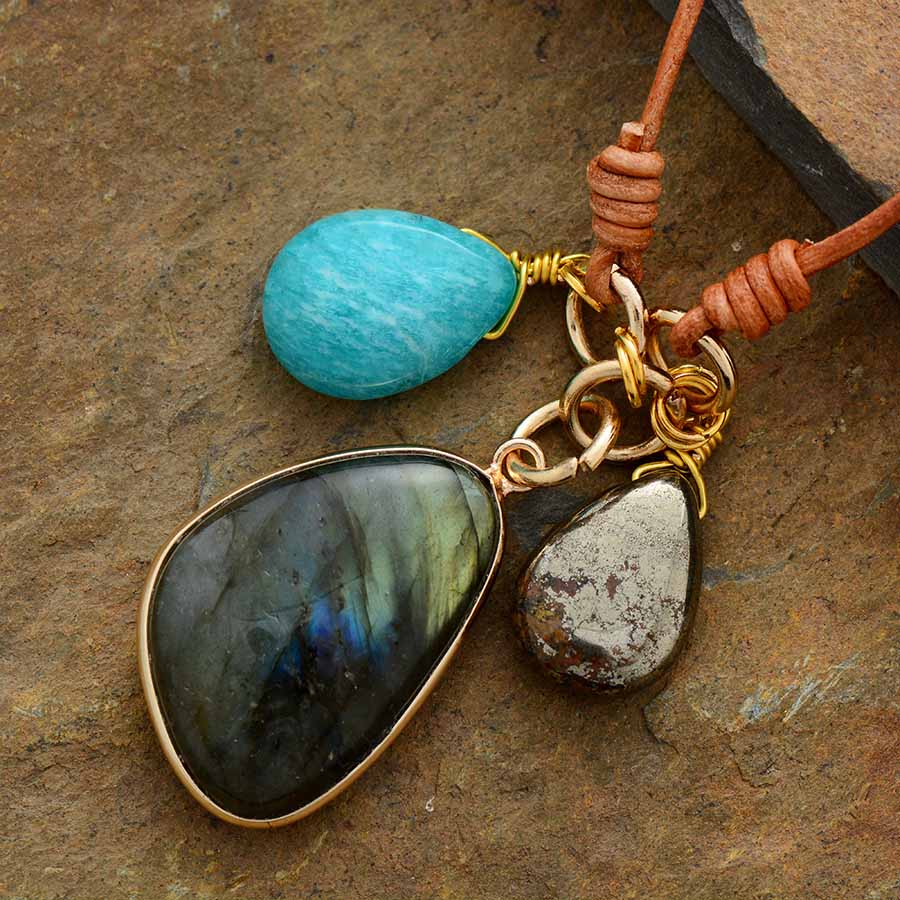 Collier en Amazonite, Labradorite & Pyrite "Trinité Céleste"