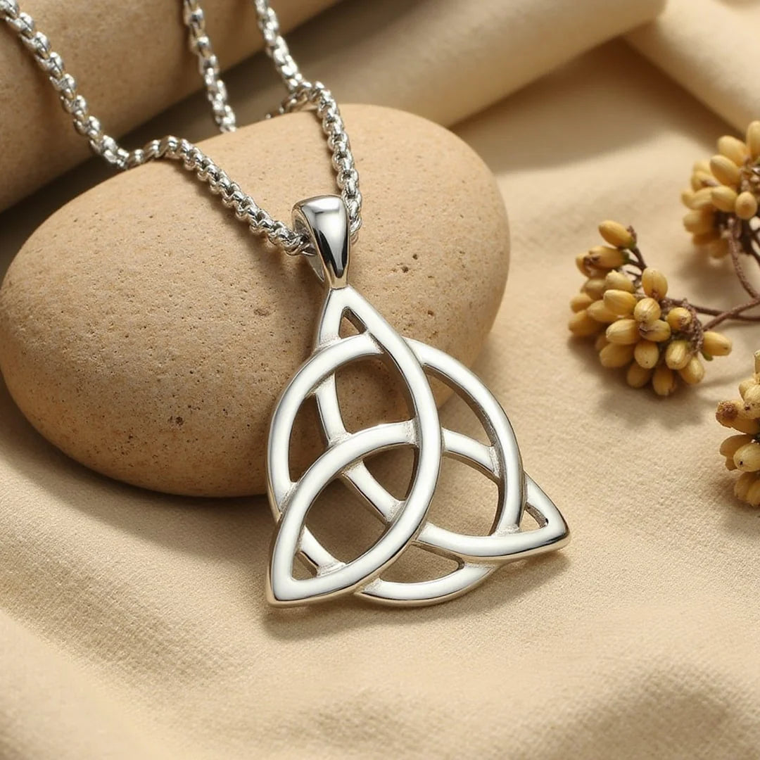 Collier Pendentif Triple Noeud - Triquetra