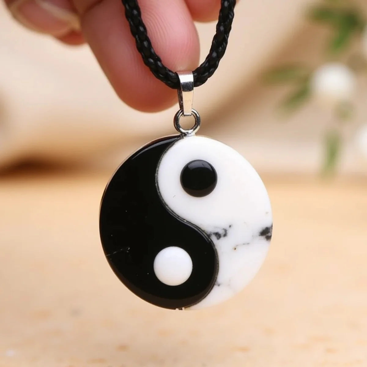Collier "Yin-Yang" en Obsidienne & Howlite