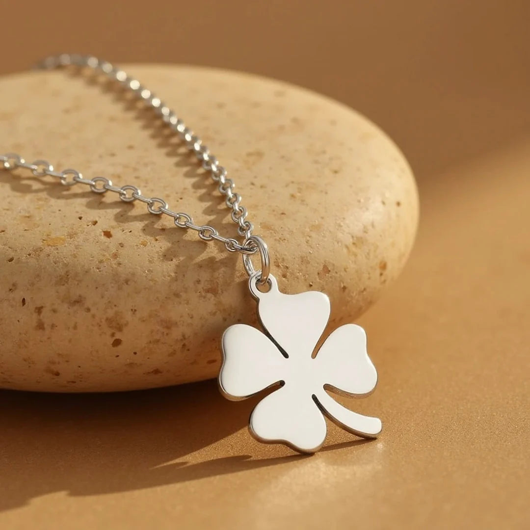 Collier Pendentif "Trèfle de Chance"
