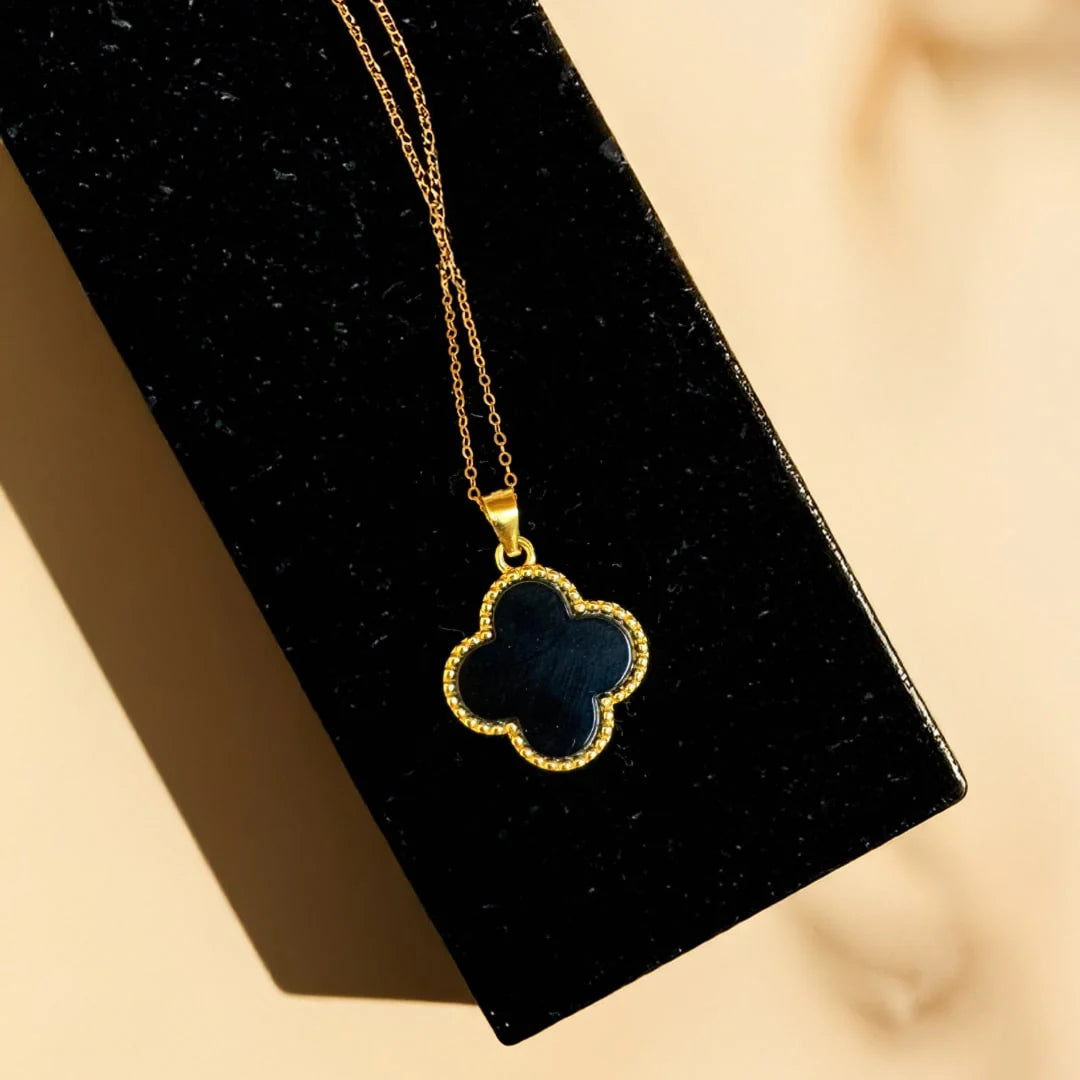 Collier "Trèfle Sacré " en Onyx Noir