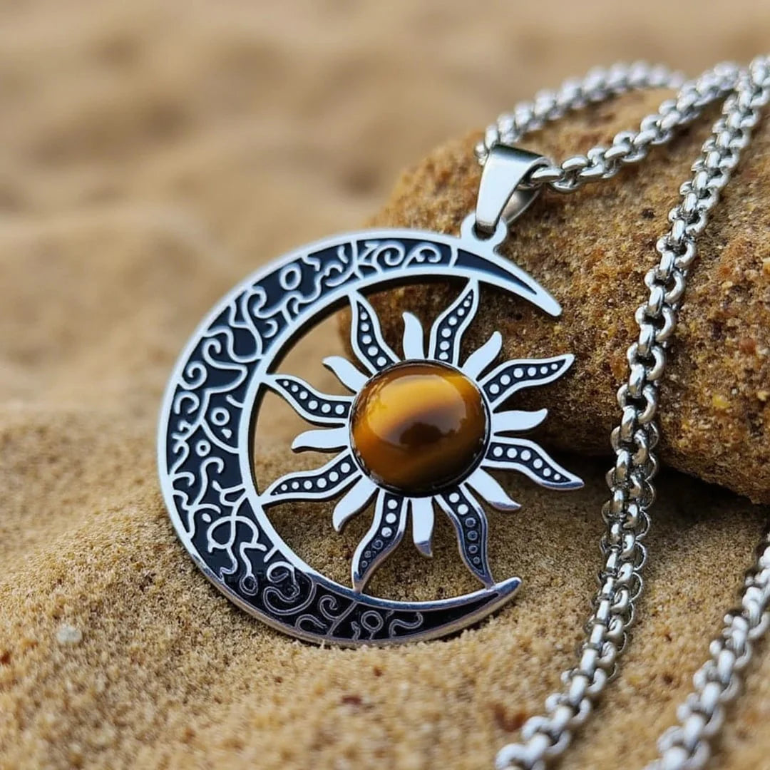 Pendentif en Oeil de Tigre "Alliance Céleste Lune-Soleil"