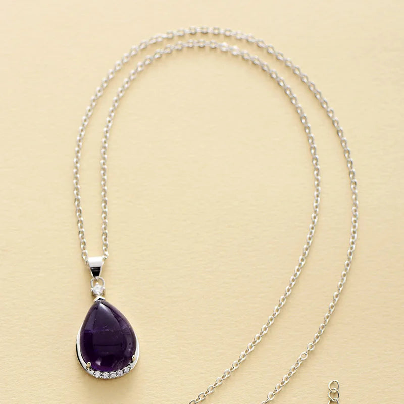 Collier Pendentif "Eclat d'Iris" en Améthyste