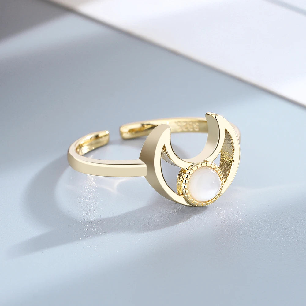 Bague Ajustable "Lune Ajourée" en Nacre