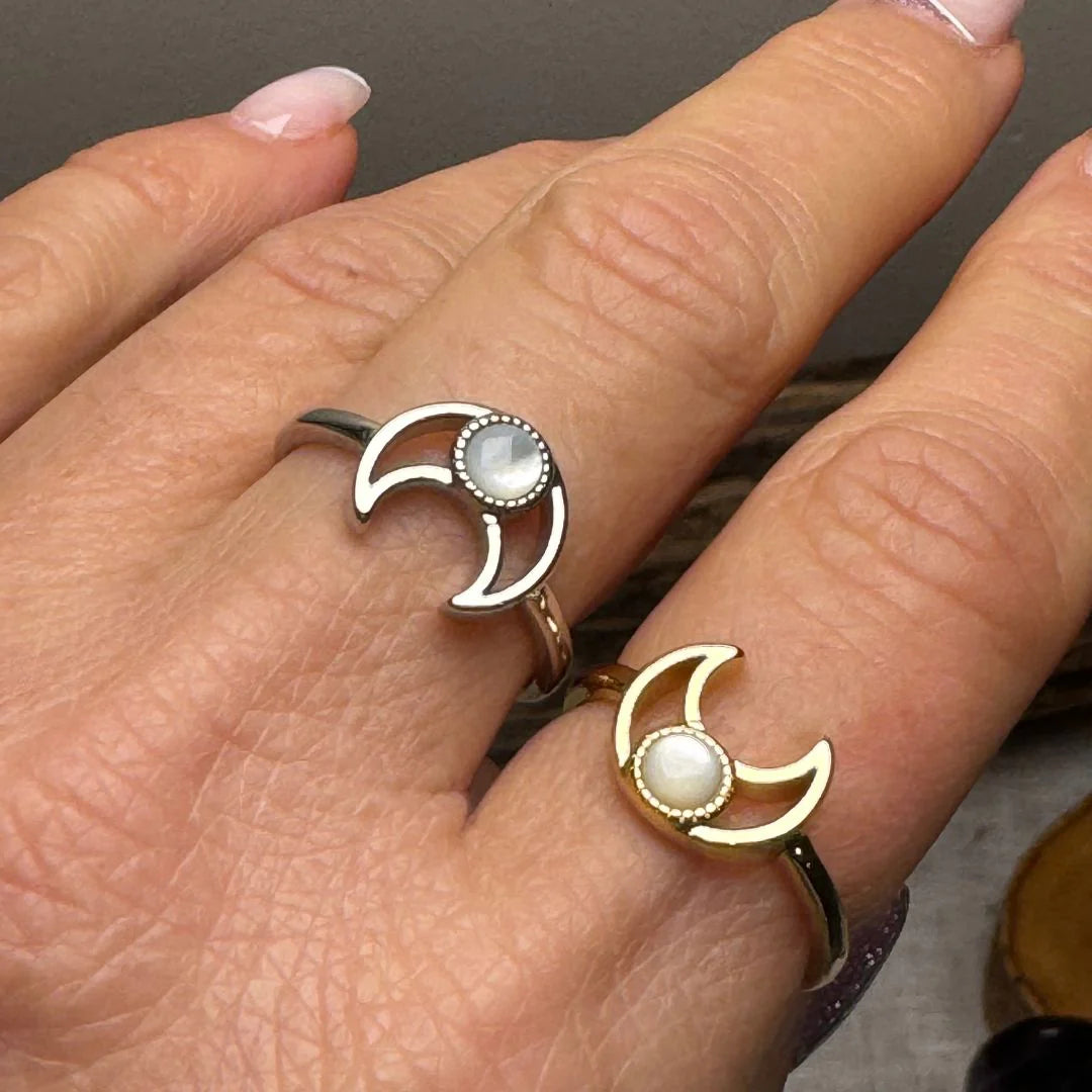 Bague Ajustable "Lune Ajourée" en Nacre