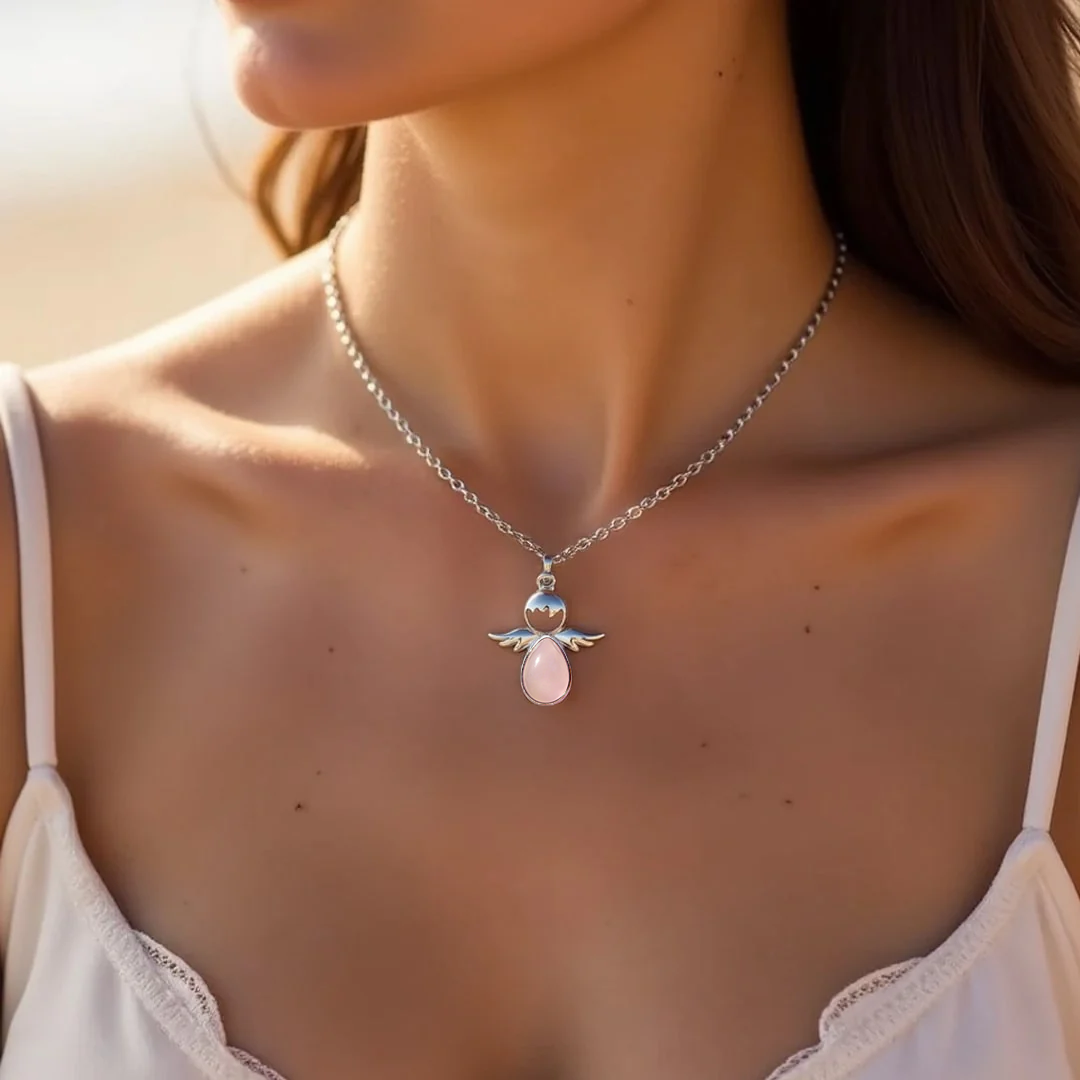 Collier Pendentif "Ange de Douceur" en Pierres Naturelles