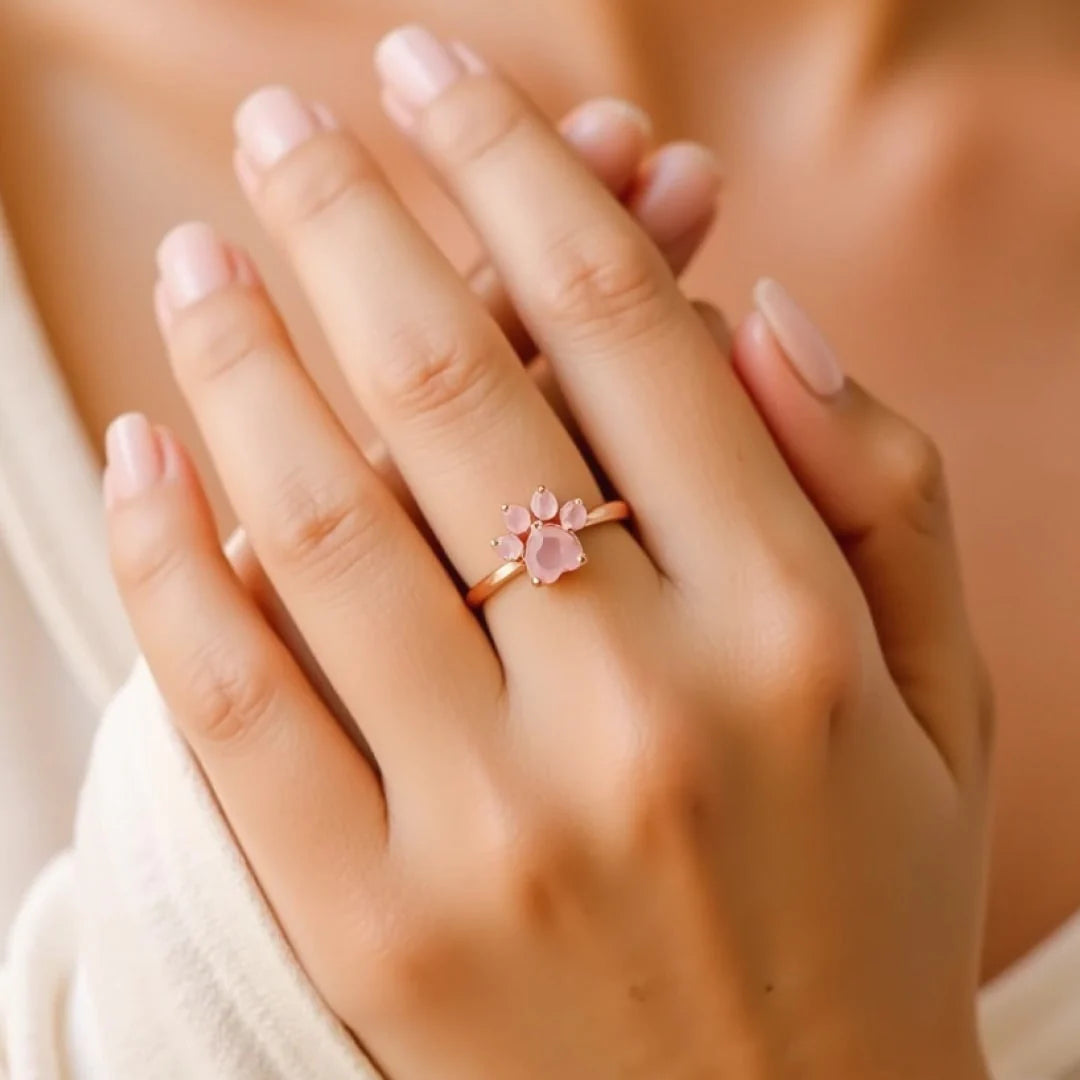 Bague Ajustable "Patte d’Amour" en Quartz Rose