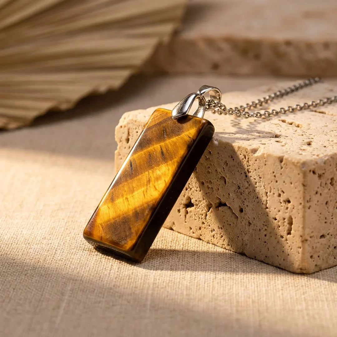 Pendentif en Pierre Naturelle - Puissance & Elégance