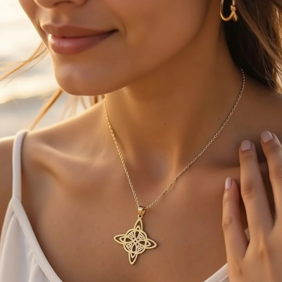 Collier Pendentif "Protection Sacrée" en Nœud de Sorcière